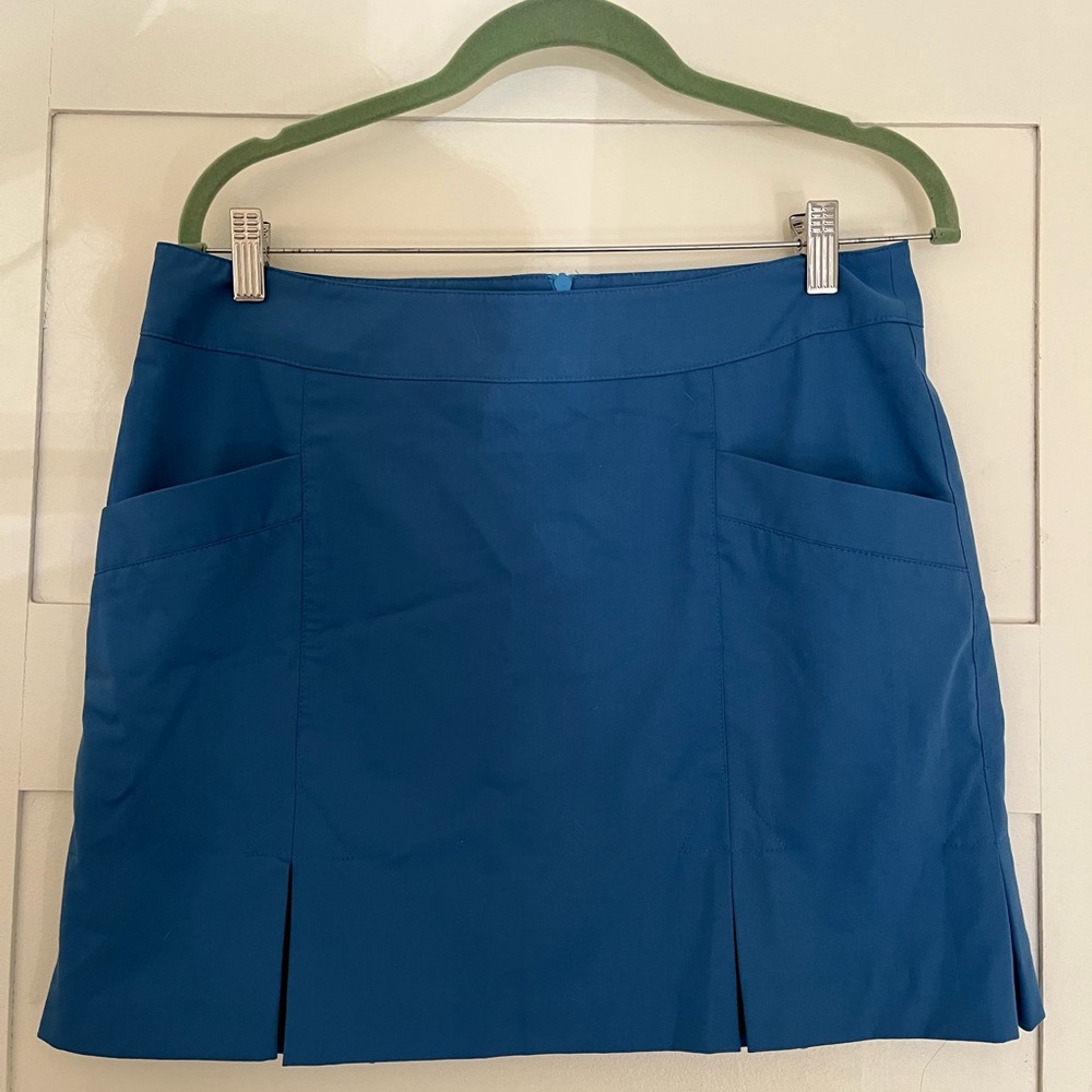 Lizzie Driver Golf Skirt Size 8 Blue Shorts Skort Pleated